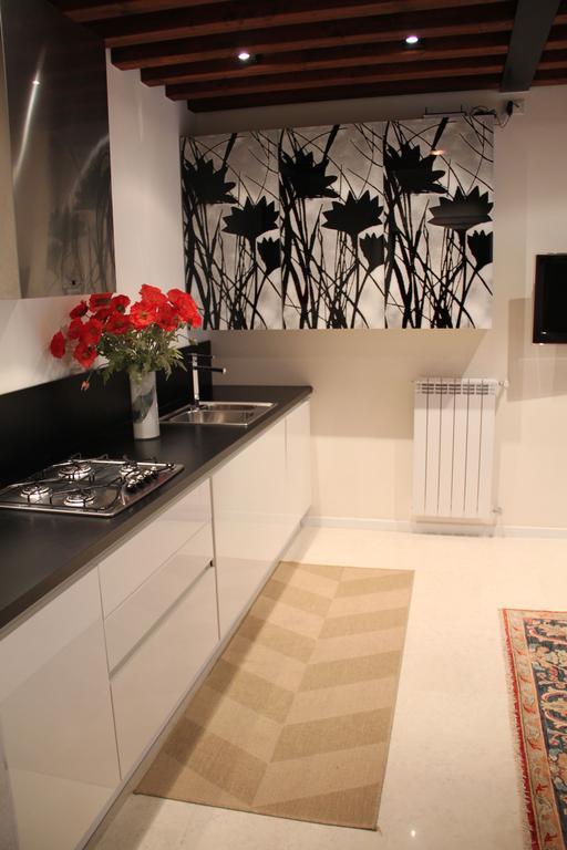 Sarai Apartments Venice Phòng bức ảnh